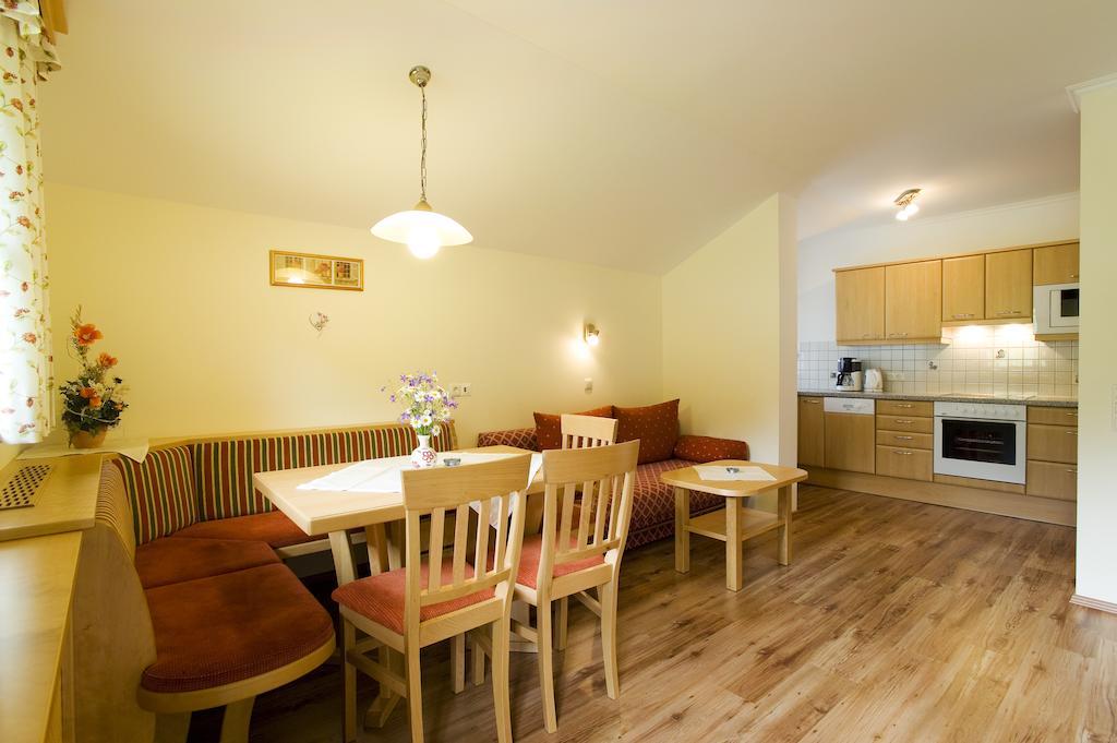 Kleinellmauhof Apartman Grossarl Szoba fotó